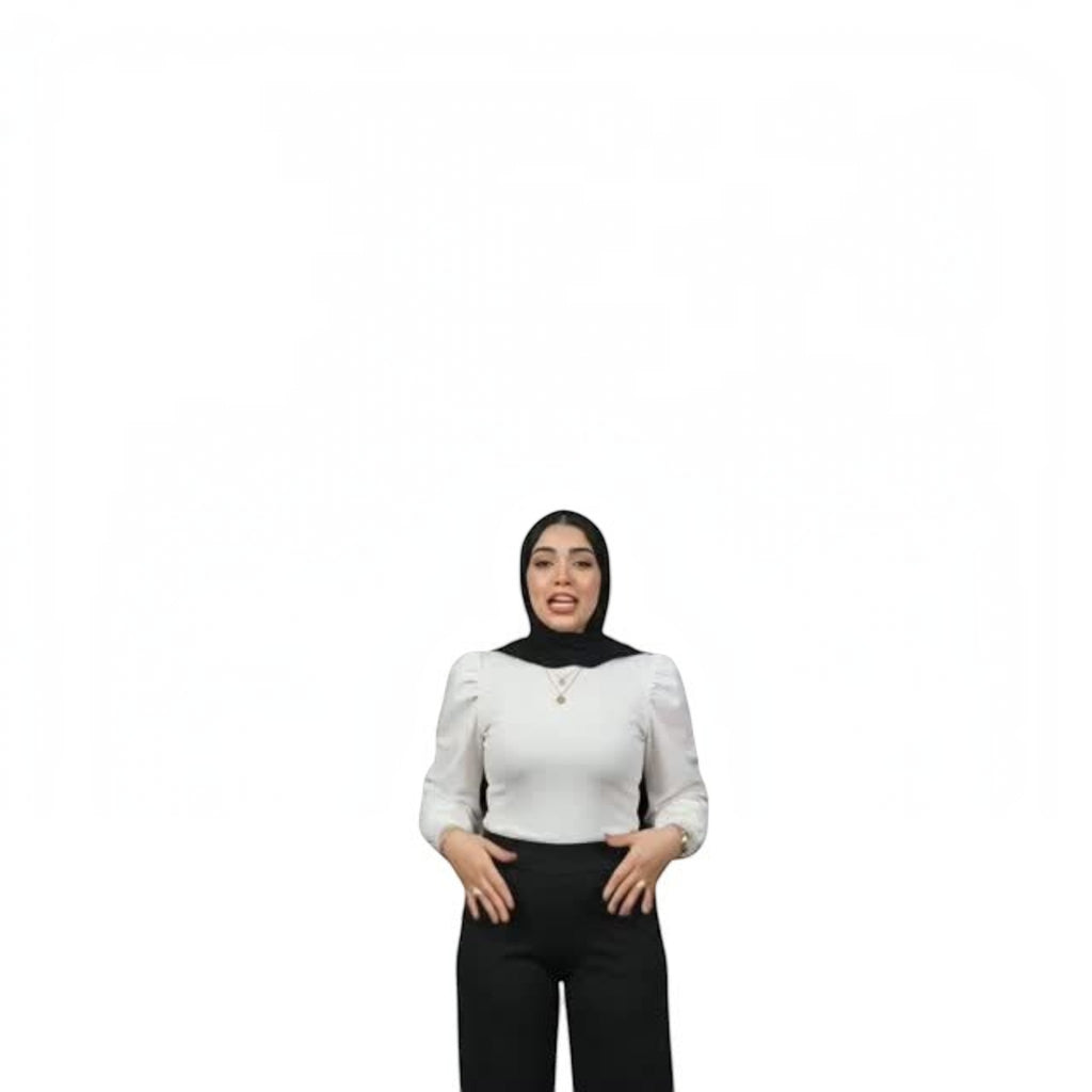 عارضة أزياء ترتدي بنطلون جيب اسكوبا أسود من Rody مع بلوزة بيضاء، يظهر التصميم بخصر مرتفع وقصة مريحة